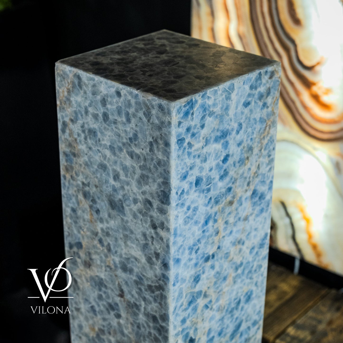 Arctic Onyx Floor Lamp | Medium