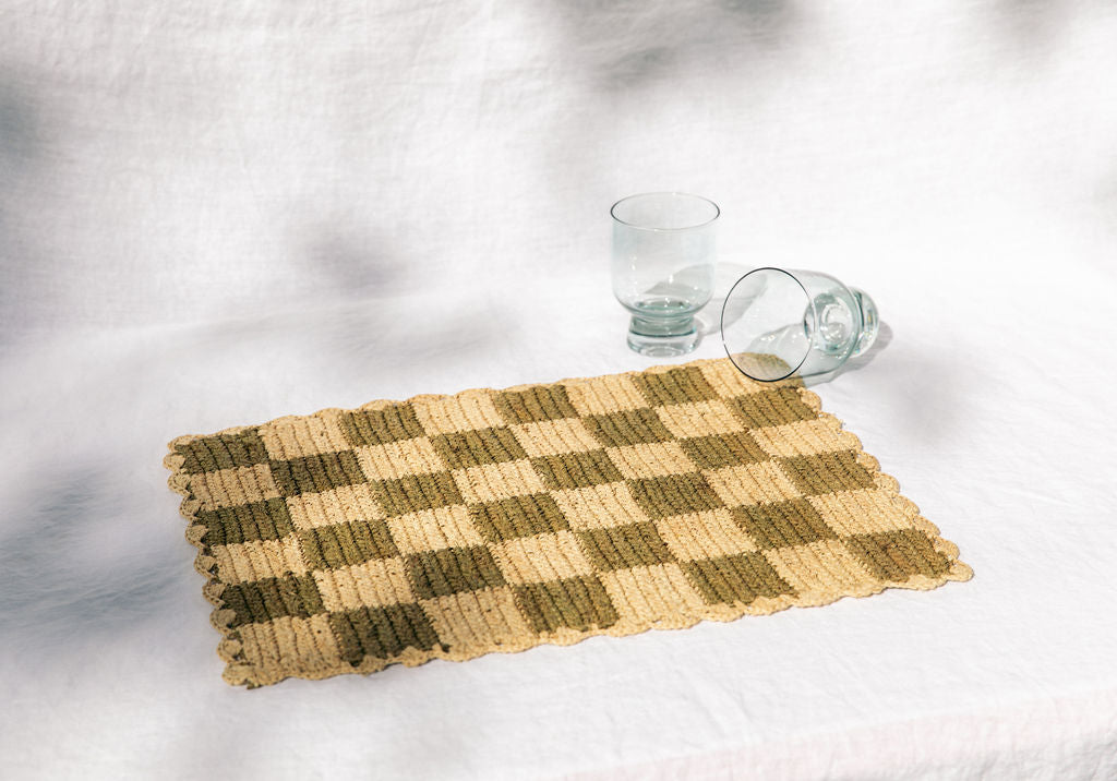 Green checked Placemat | Rectangular raffia tabletop