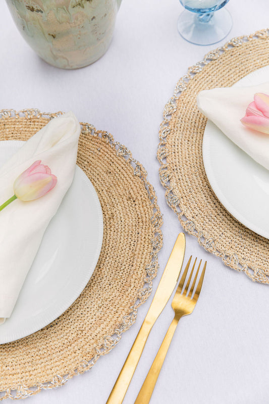 Metallic Aura placemat | Woven raffia tabletop