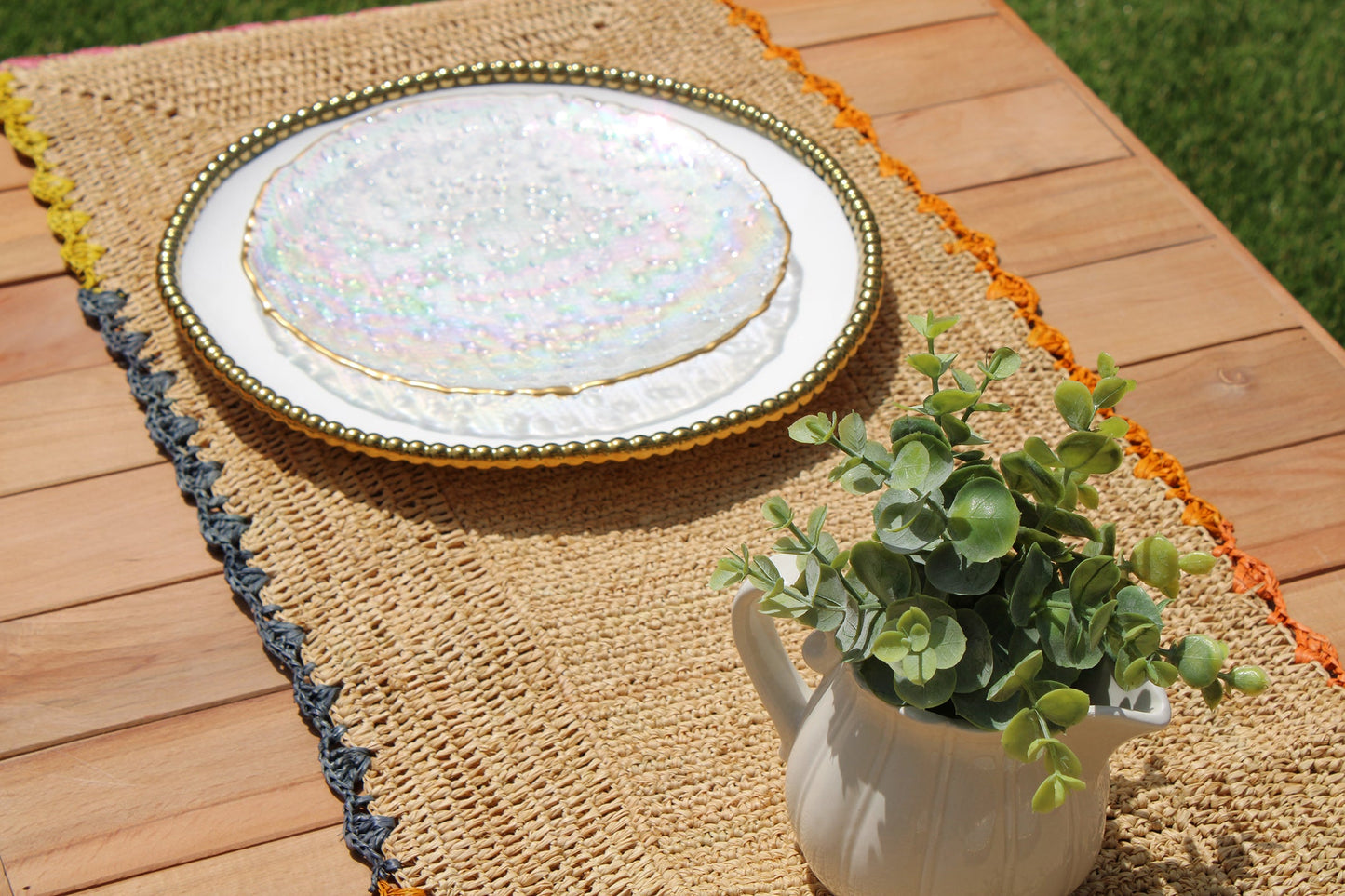 Aura Raffia table Runner | colorful edge tabletop