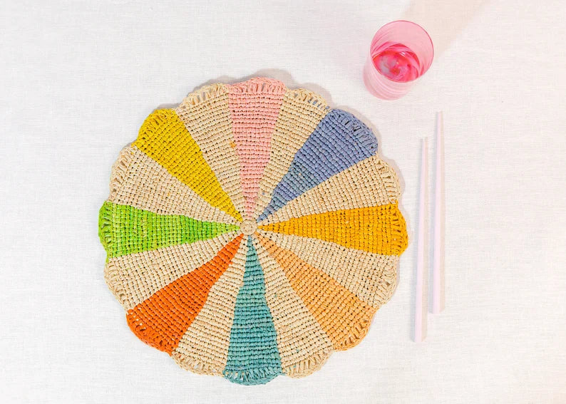 Pinwheel multicolor Placemat | Raffia tabletop
