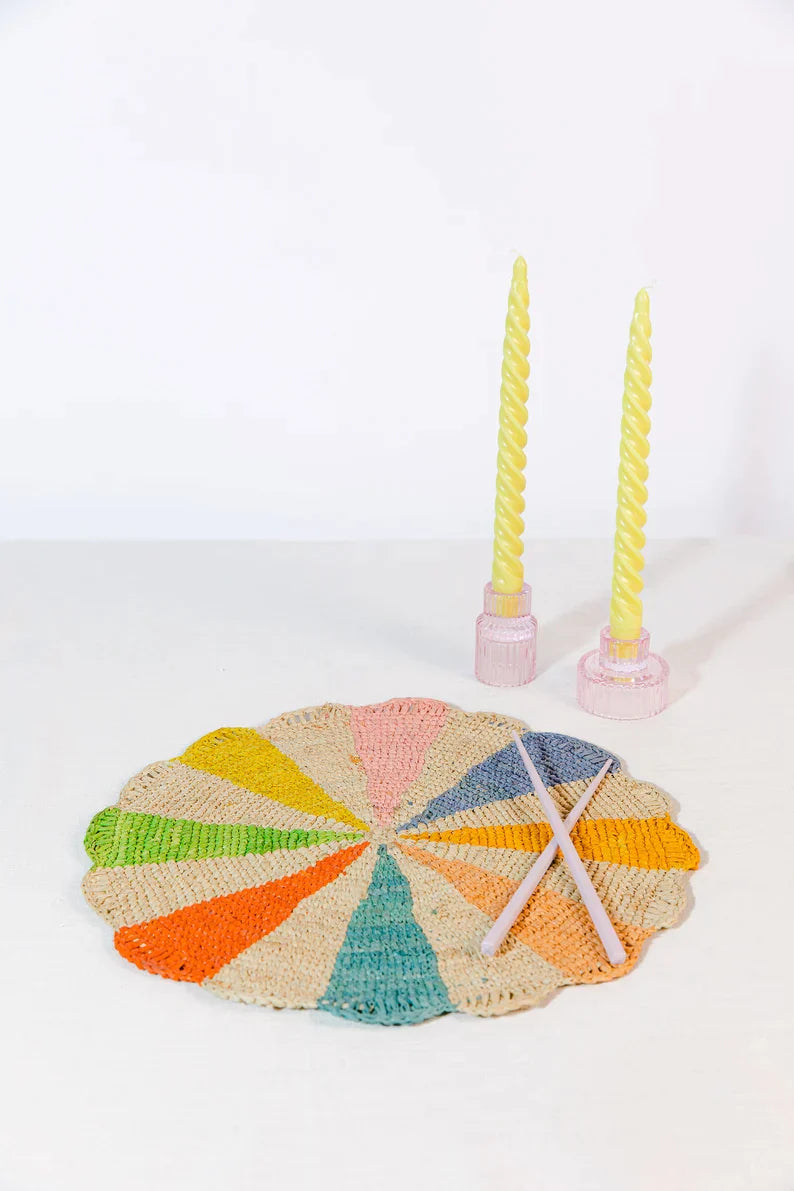 Pinwheel multicolor Placemat | Raffia tabletop