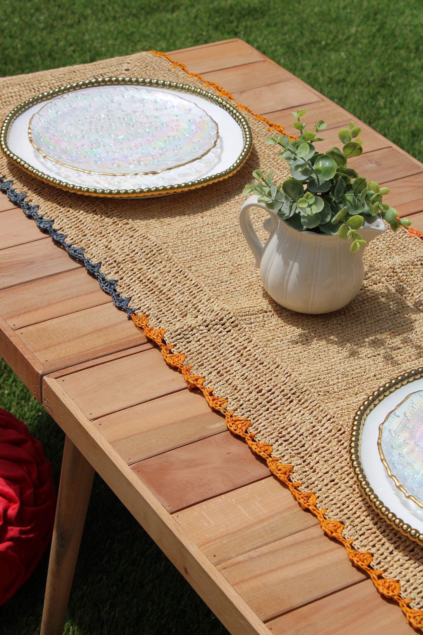 Aura Raffia table Runner | colorful edge tabletop