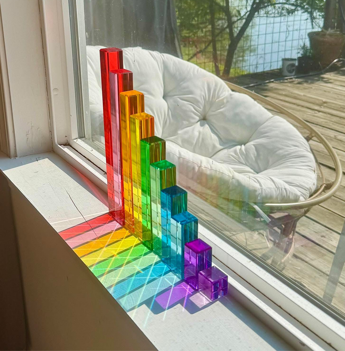 10-Piece Crystal Clear Pyramid Lucite Blocks