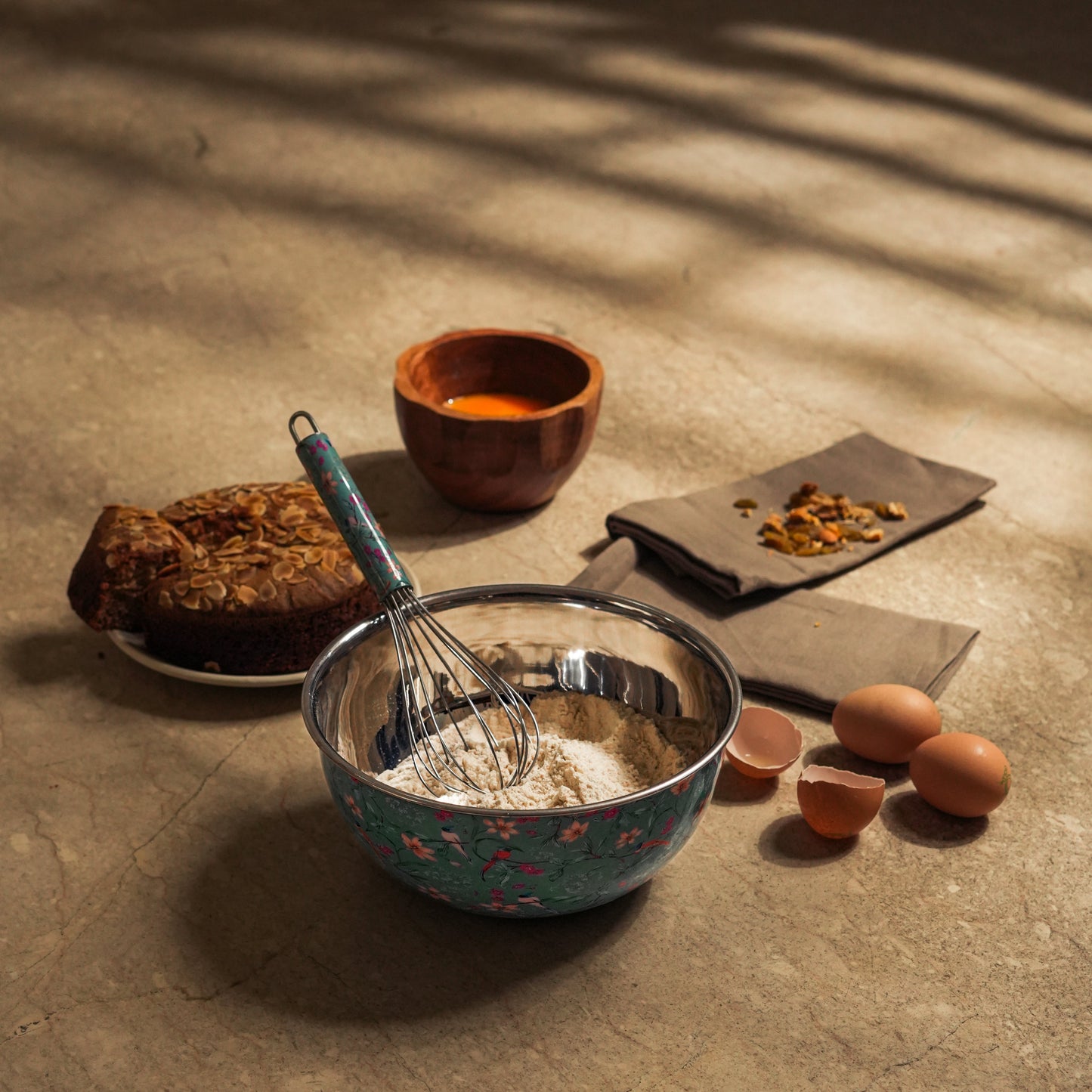 Aqua Flora Bowl + Whisk Set