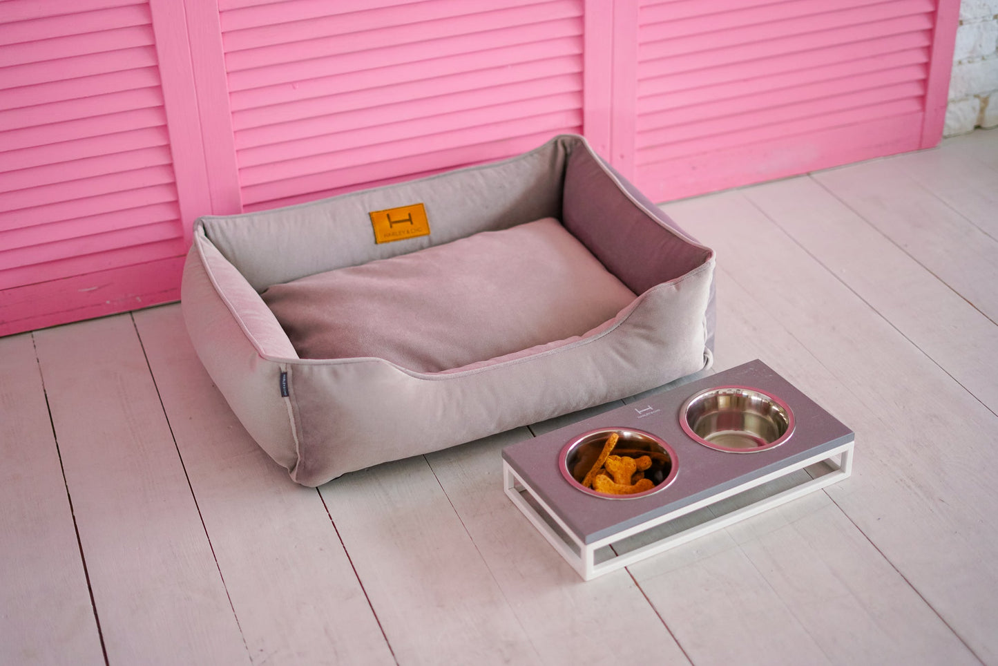 Dreamer Velvet Cat Bed