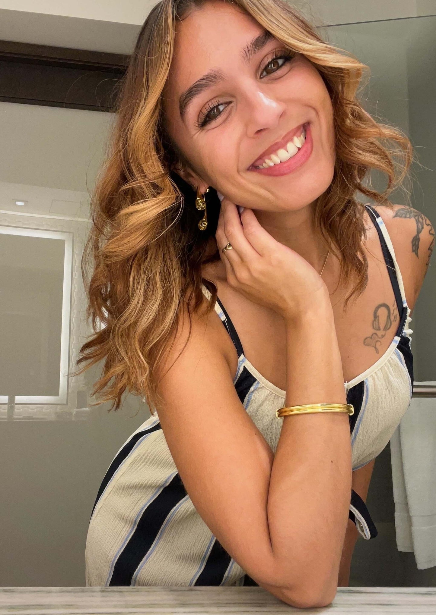 Ridge Lucite Hinge Bangle