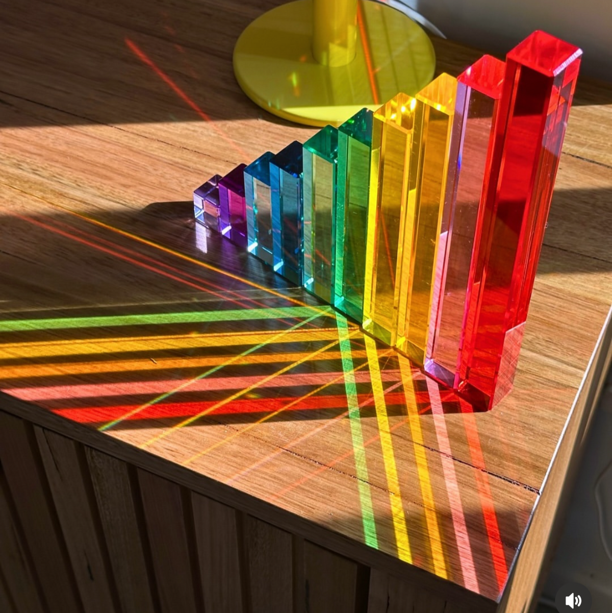 10-Piece Crystal Clear Pyramid Lucite Blocks