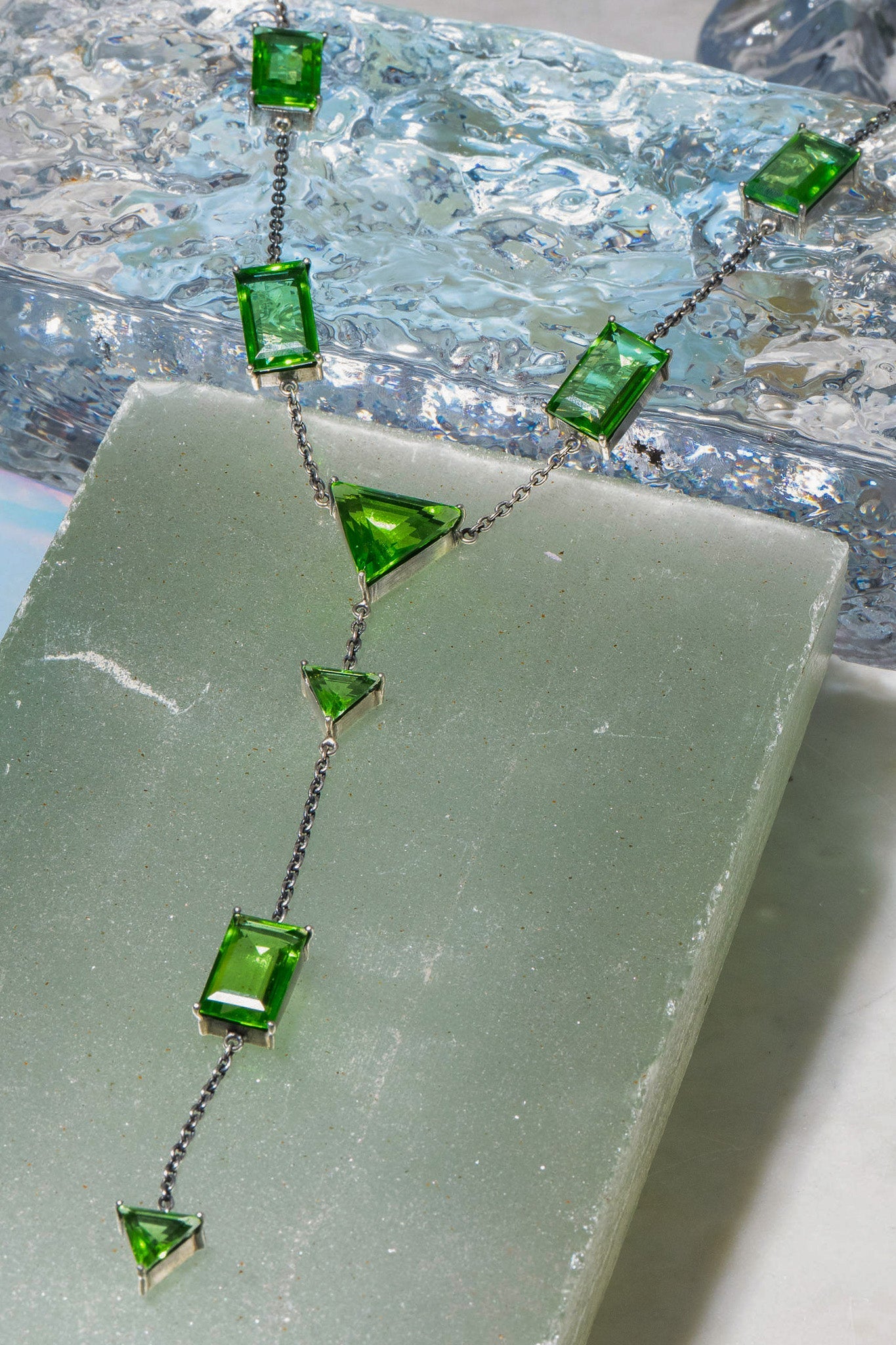 Slink Y-Chain in Green Envy | Silver