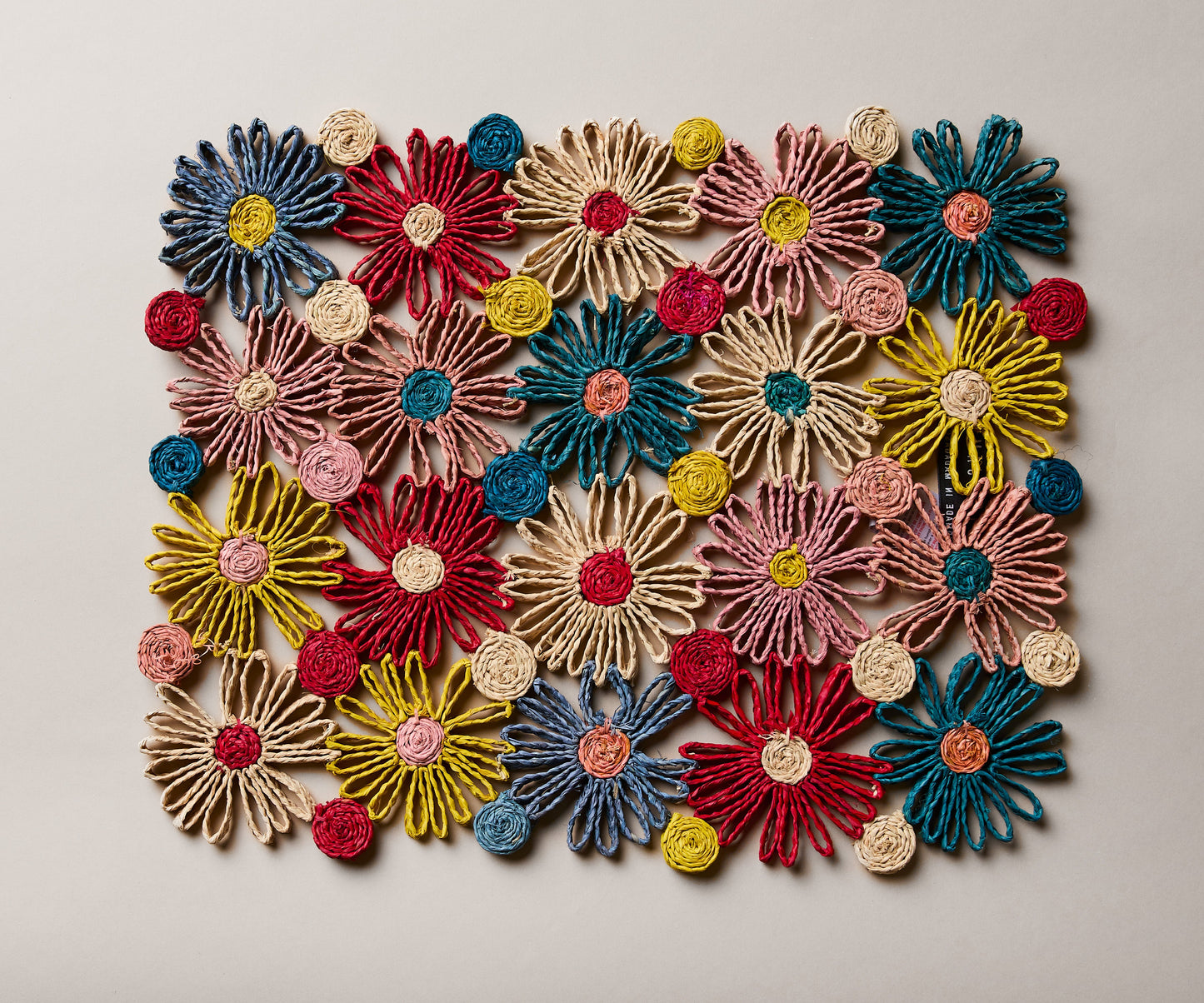 Fleur Raffia placemat | Multicolor Flowers woven tabletop