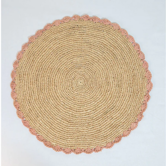 Aura Pink edge placemat | Woven raffia tabletop