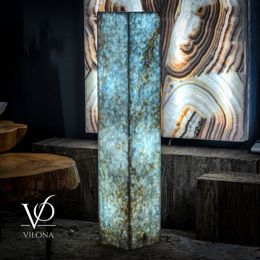 Arctic Onyx Floor Lamp | Medium