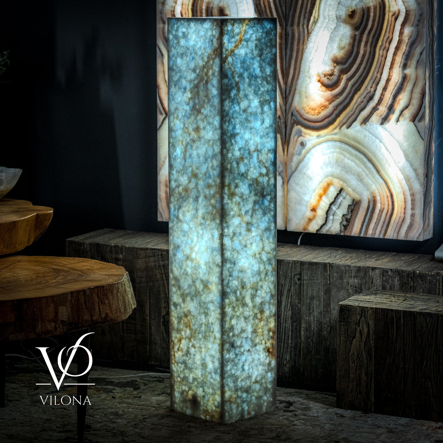 Arctic Onyx Floor Lamp | Medium