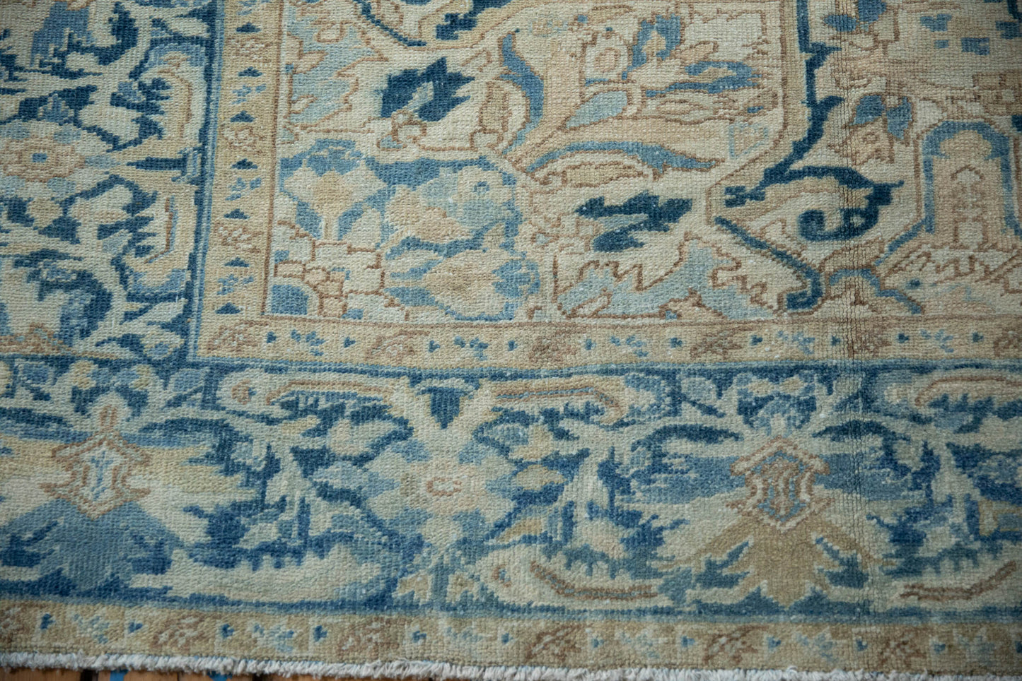 9.5x12.5 Vintage Distressed Heriz Carpet