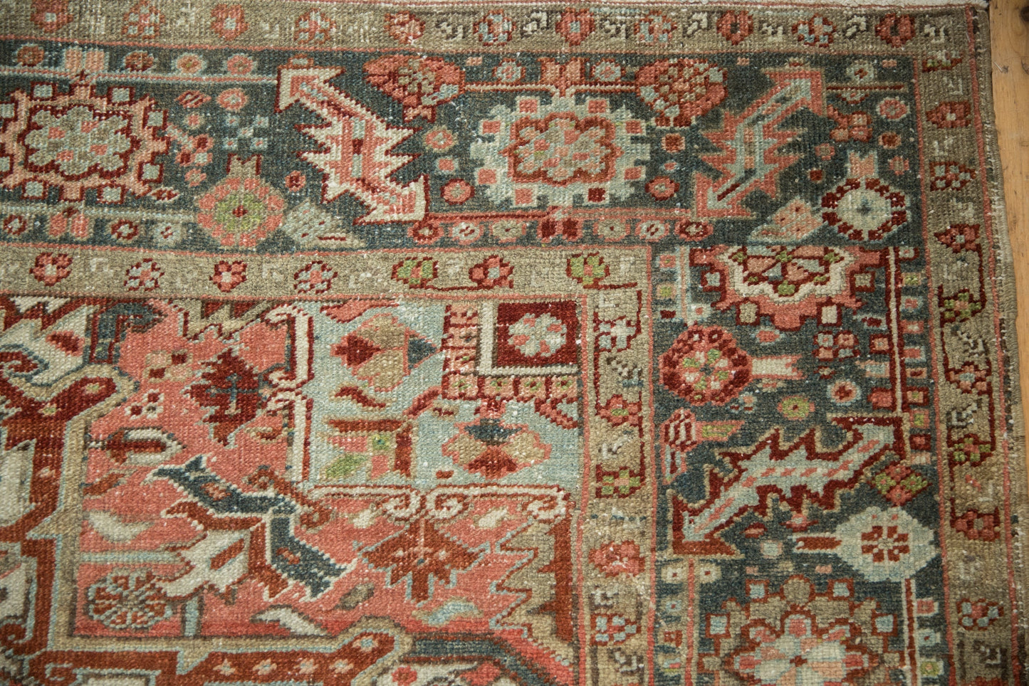 8x10.5 Vintage Distressed Heriz Carpet
