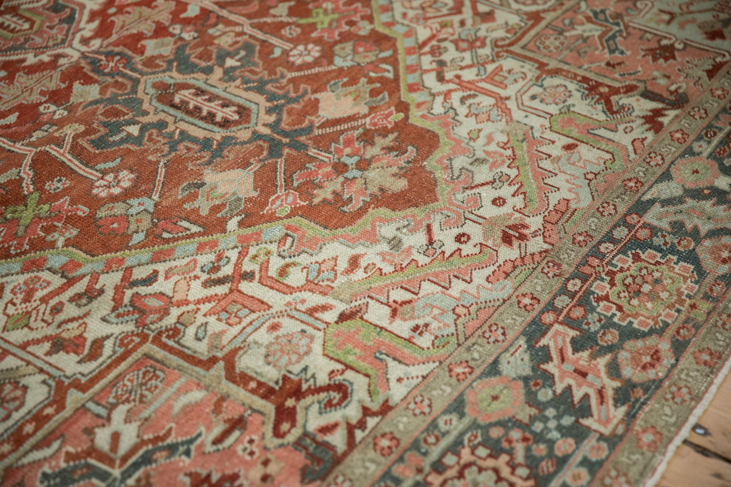 8x10.5 Vintage Distressed Heriz Carpet