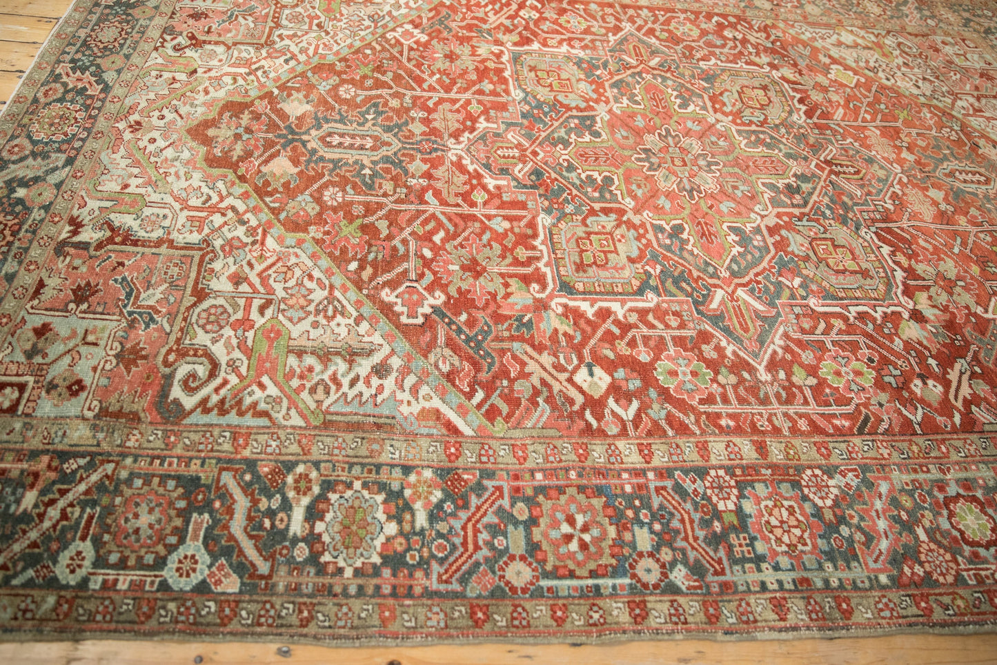 8x10.5 Vintage Distressed Heriz Carpet