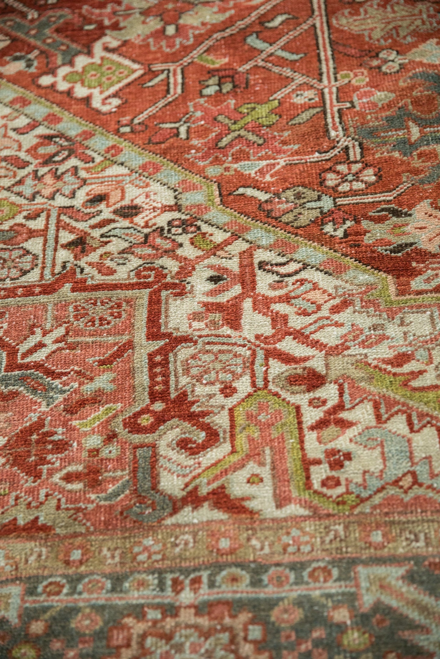 8x10.5 Vintage Distressed Heriz Carpet