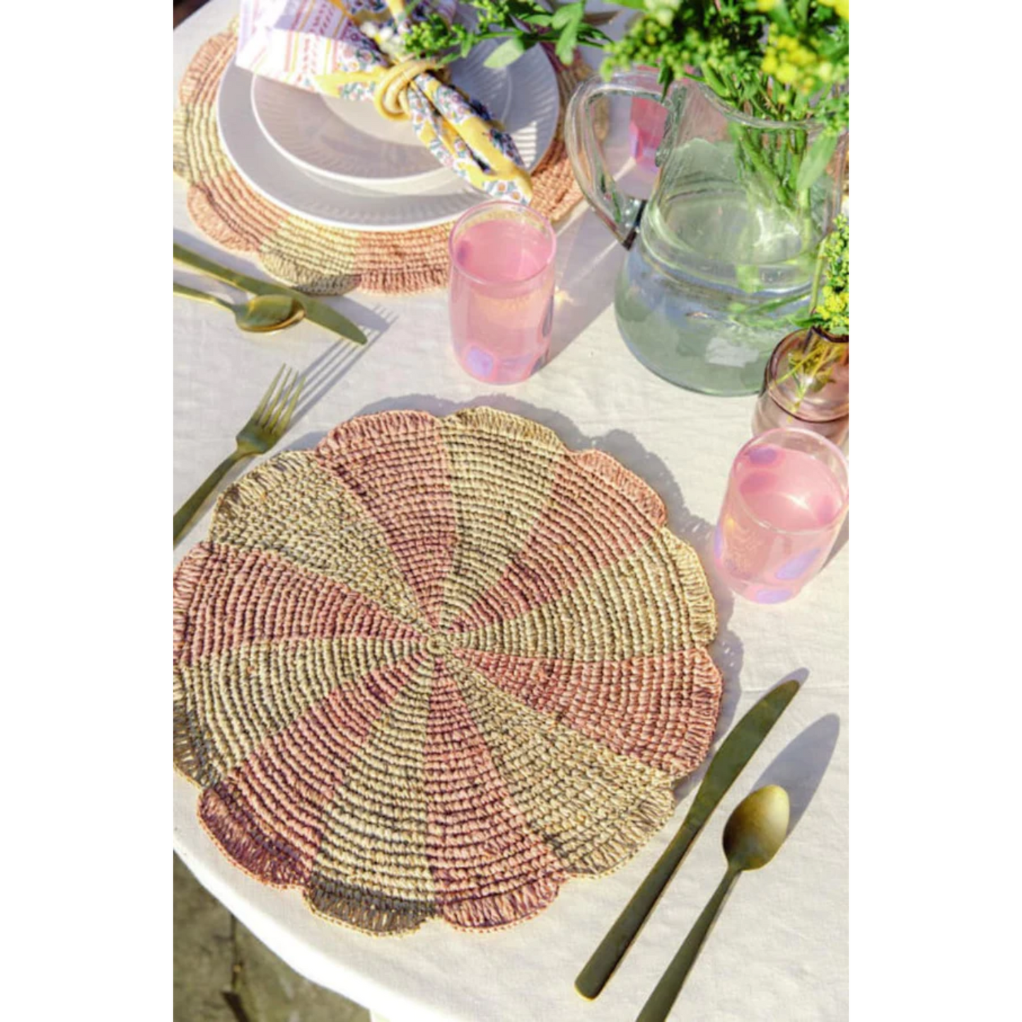 Pinwheel Pink Placemat | Raffia tabletop