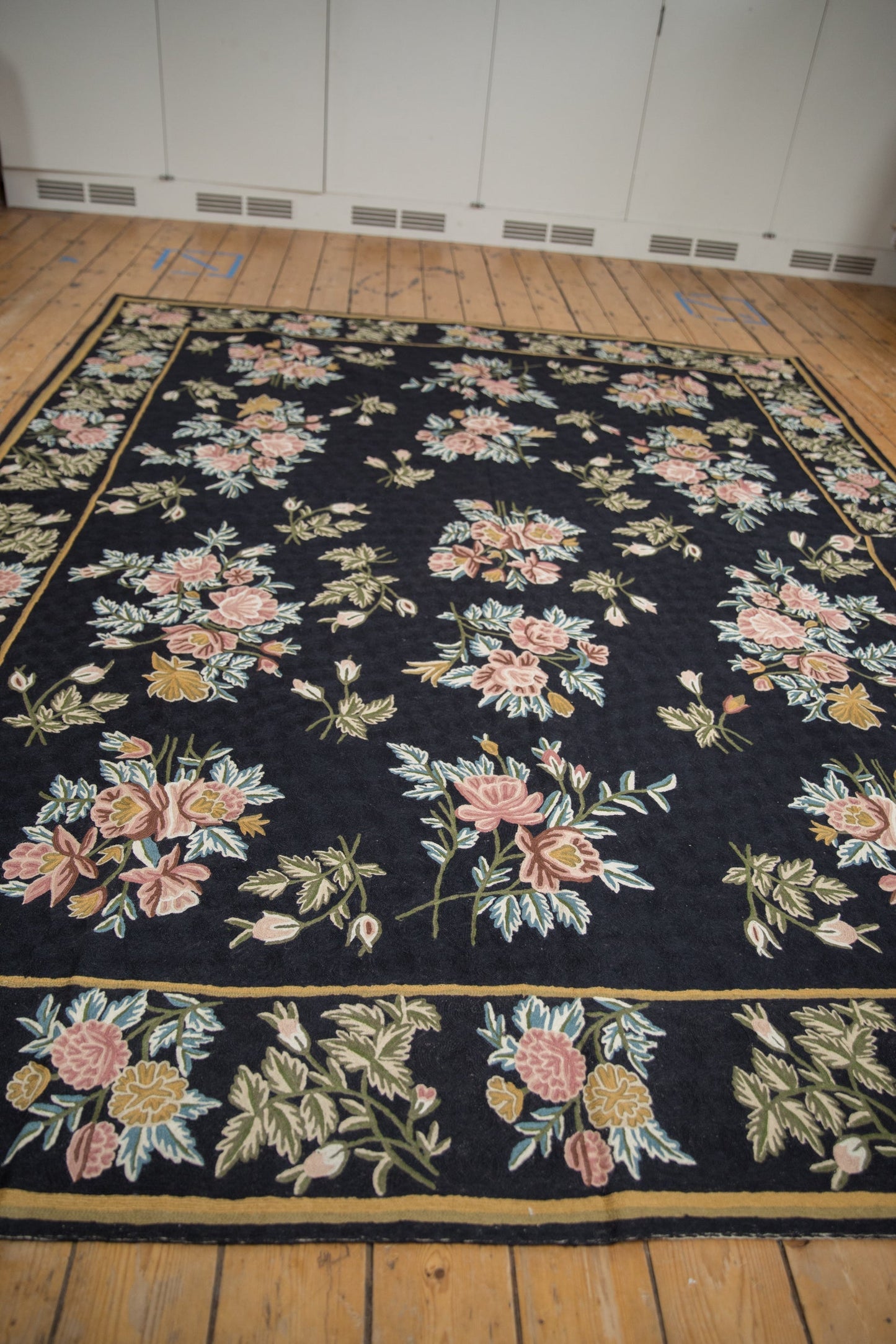 8x10.5 Vintage Chainstitch Carpet