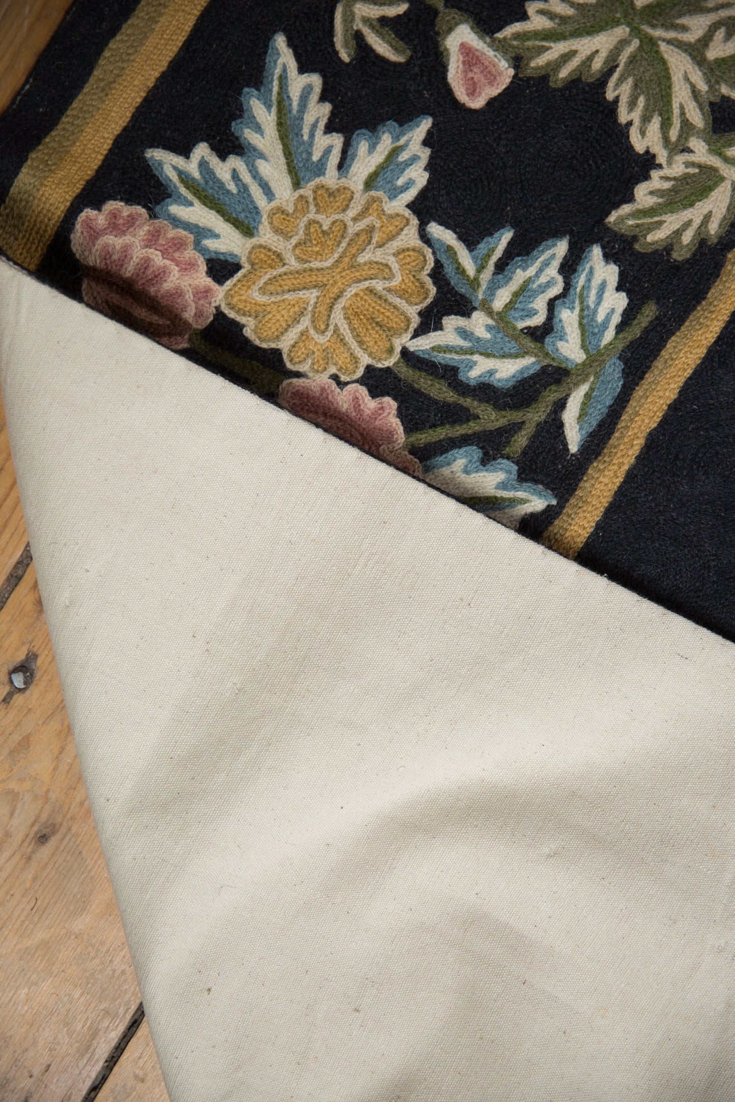 8x10.5 Vintage Chainstitch Carpet