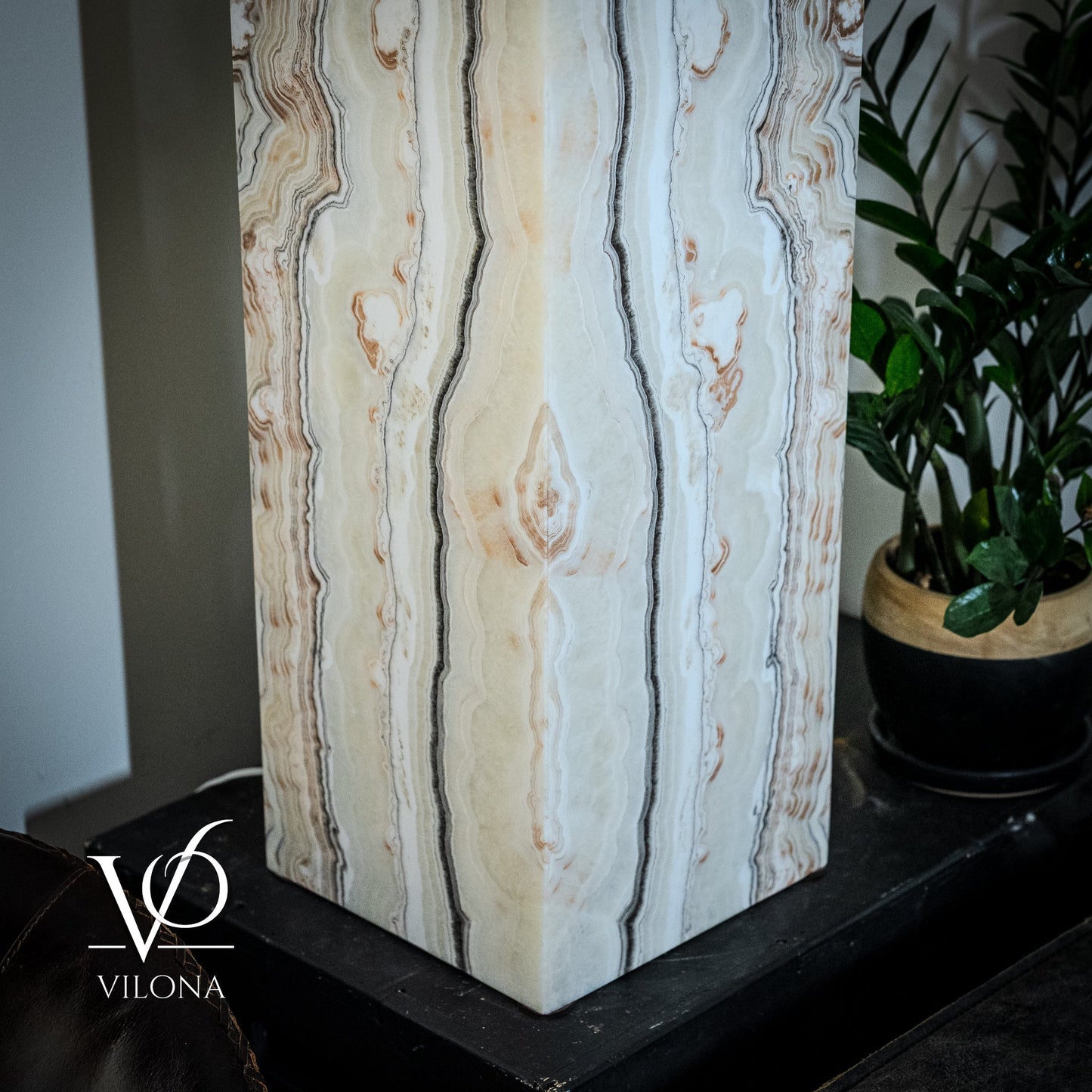 Sahara Onyx Floor Lamp | Large