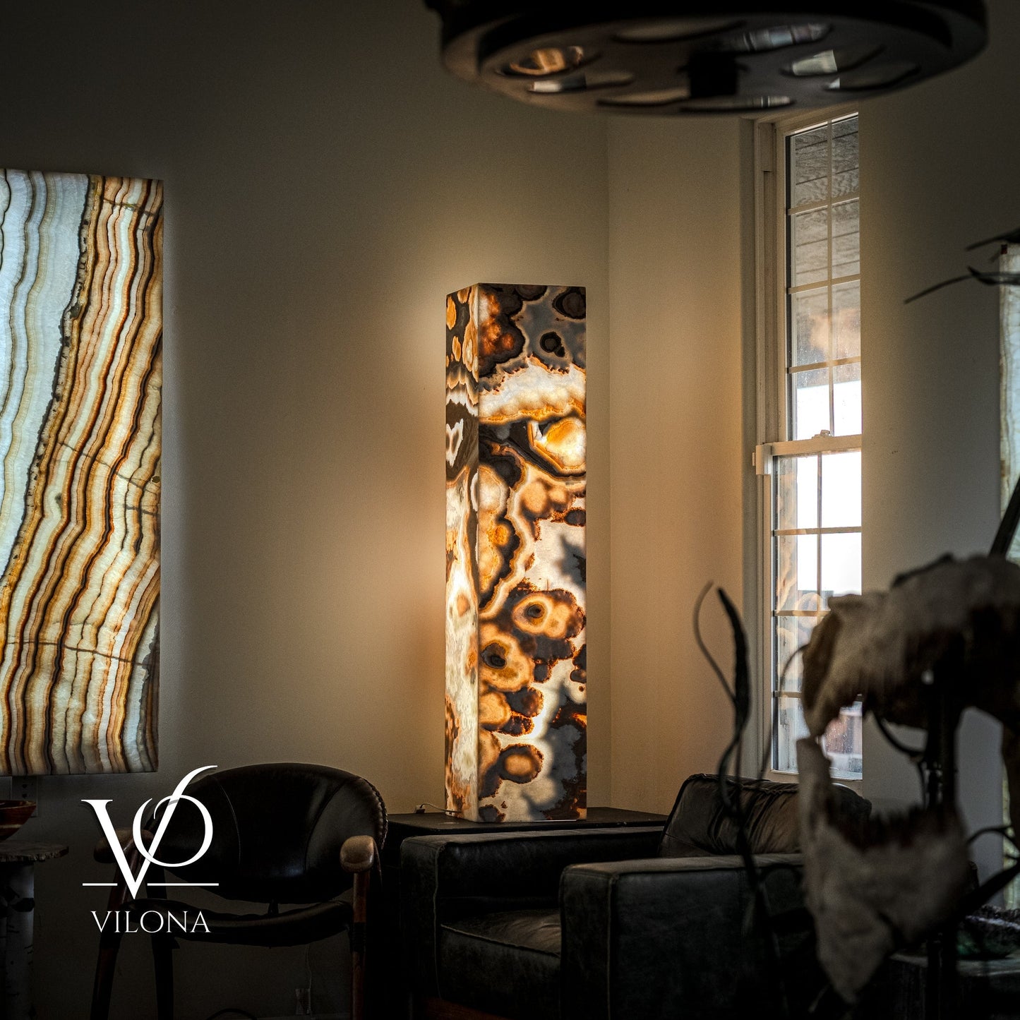 Sahara Onyx Floor Lamp Exotic Polished | Medium