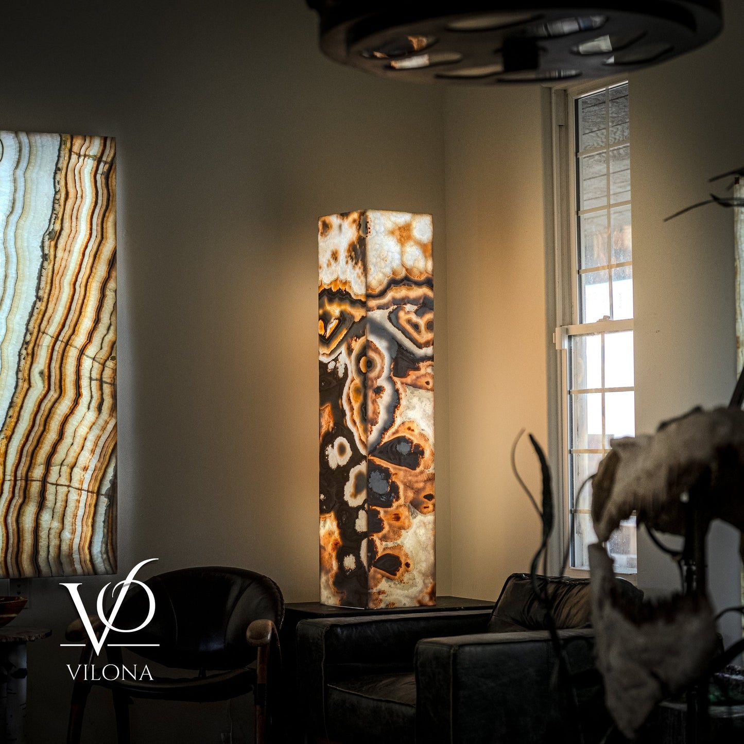 Sahara Onyx Floor Lamp Exotic Polished | Medium
